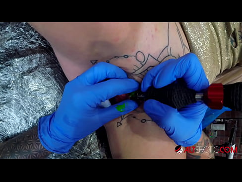 ❤️ An hottie thar a bheith tattooed Sully Savage fuair tattoo ar a clitoris ☑ Porn álainn ag ga.appassistance.ru ️❤